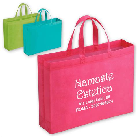 Borse shopper in TNT personalizzate con logo .